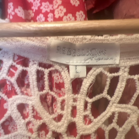 Gorgeous throw in cream color - Picture 7 of 7